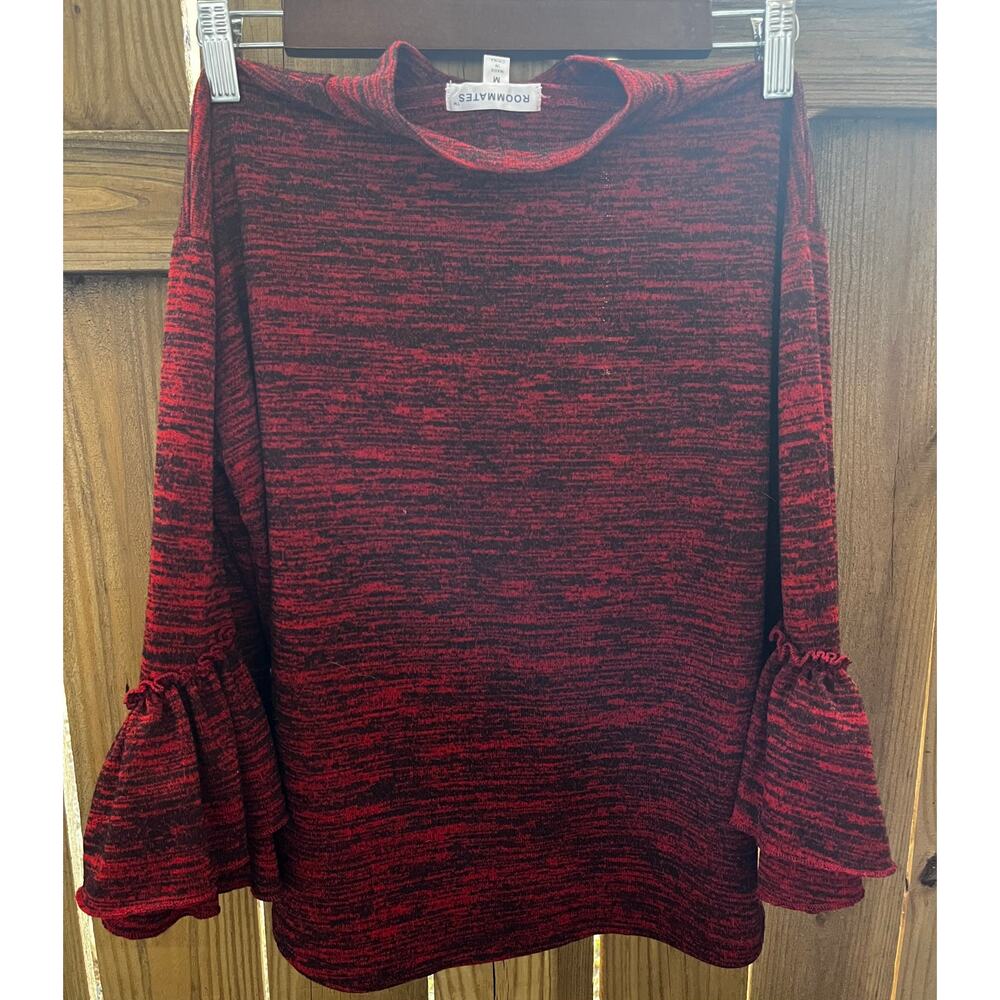 Roommates Long sleeve top with ruffle sleeves size M